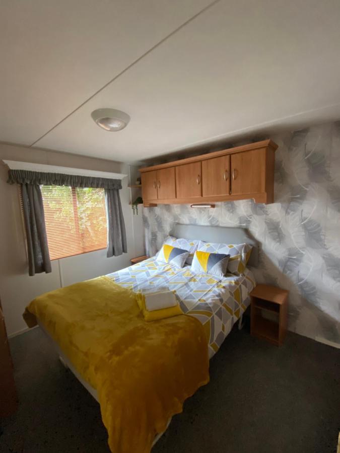 Unique Caravan With Outdoor Space Ballantrae Exterior foto