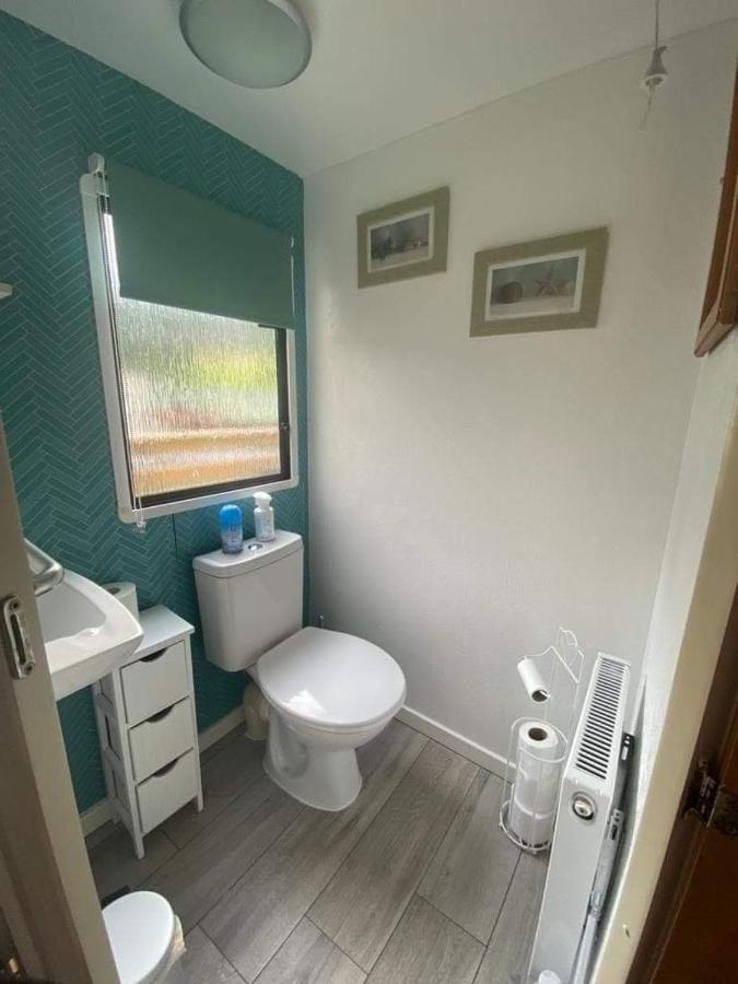 Unique Caravan With Outdoor Space Ballantrae Exterior foto